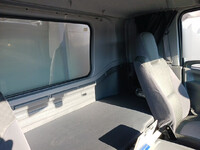 いすゞフォワードアルミウイング中型（4t）[写真30]