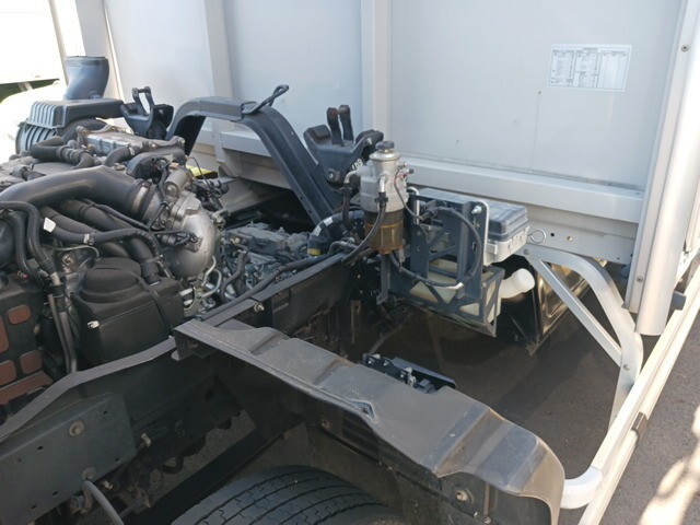 いすゞフォワードアルミウイング中型（4t）[写真31]