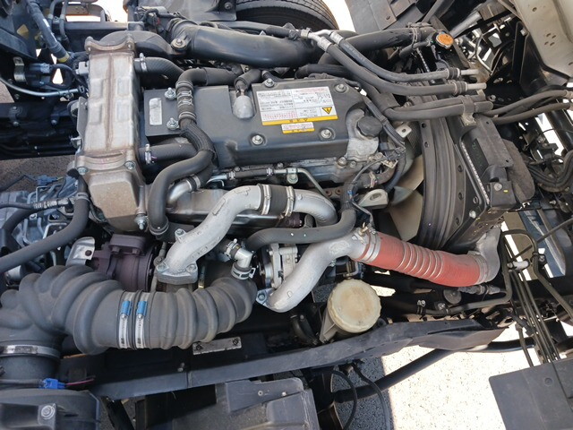 いすゞフォワードアルミウイング中型（4t）[写真38]