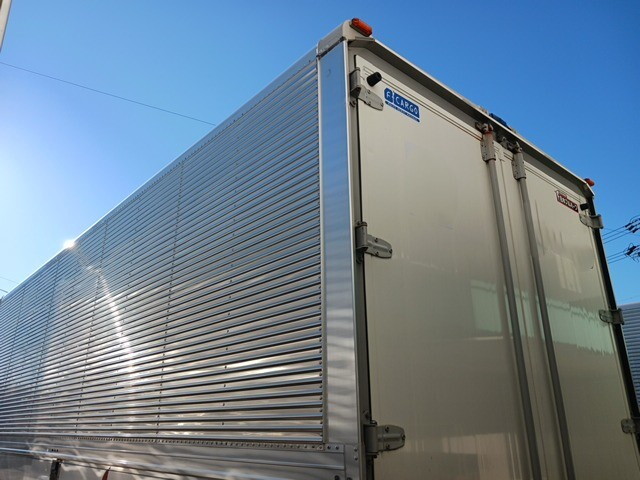 いすゞフォワードアルミウイング中型（4t）[写真04]