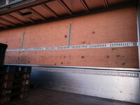 いすゞギガアルミウイング大型（10t）[写真15]