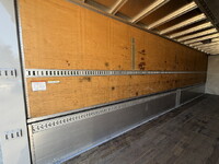 いすゞギガアルミウイング大型（10t）[写真15]