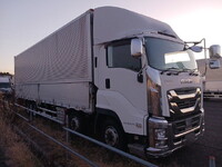 いすゞギガアルミウイング大型（10t）[写真01]