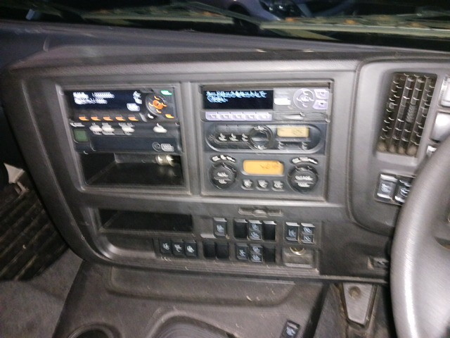 いすゞギガアルミウイング大型（10t）[写真28]