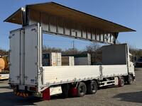 いすゞギガアルミウイング大型（10t）[写真02]