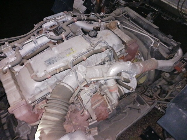 いすゞギガアルミウイング大型（10t）[写真38]