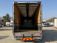 いすゞギガアルミウイング大型（10t）[写真11]