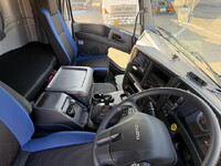 いすゞギガアルミウイング大型（10t）[写真37]