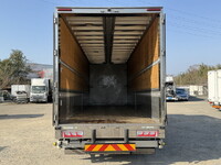 いすゞギガアルミウイング大型（10t）[写真11]