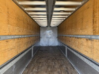 いすゞギガアルミウイング大型（10t）[写真12]