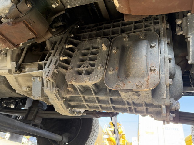 いすゞギガアルミウイング大型（10t）[写真23]