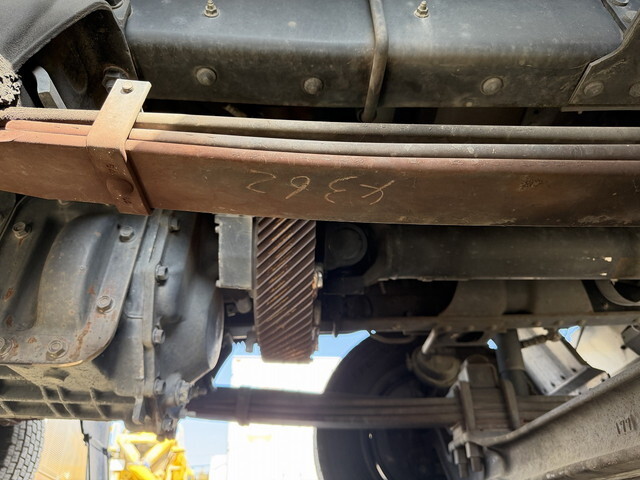 いすゞギガアルミウイング大型（10t）[写真24]