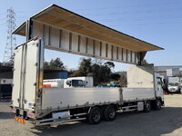 いすゞギガアルミウイング大型（10t）[写真02]