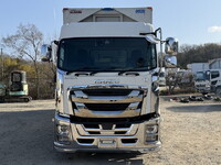 いすゞギガアルミウイング大型（10t）[写真06]