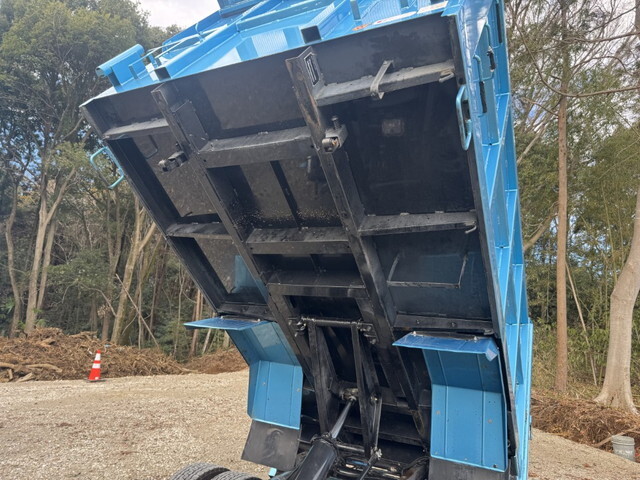 三菱ふそうキャンター深ダンプ（土砂禁ダンプ）小型（2t・3t）[写真12]