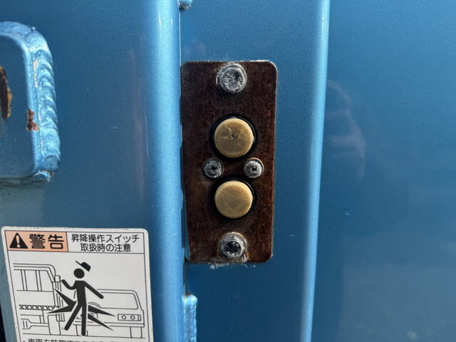 三菱ふそうキャンター深ダンプ（土砂禁ダンプ）小型（2t・3t）[写真36]