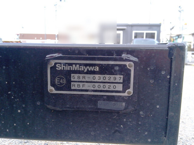 いすゞフォワードコンテナ専用車中型（4t）[写真16]