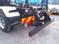 いすゞフォワードコンテナ専用車中型（4t）[写真18]