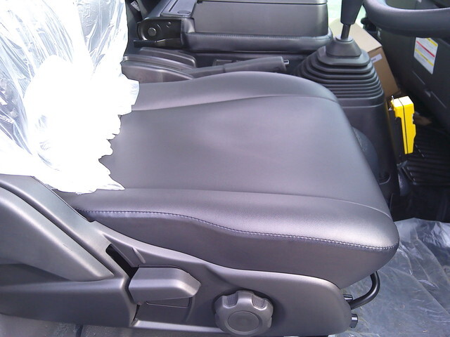 いすゞフォワードコンテナ専用車中型（4t）[写真22]