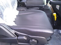 いすゞフォワードコンテナ専用車中型（4t）[写真23]