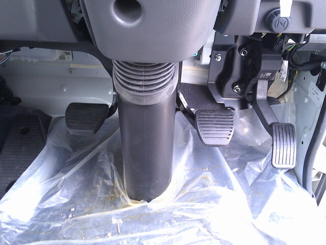 いすゞフォワードコンテナ専用車中型（4t）[写真23]