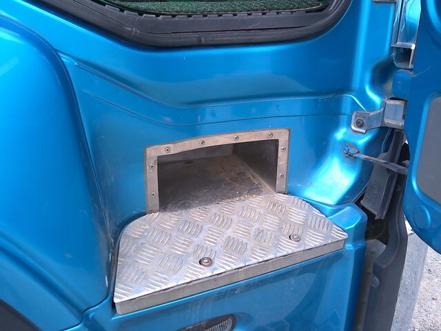 UDトラックスクオンセルフローダー大型（10t）[写真13]