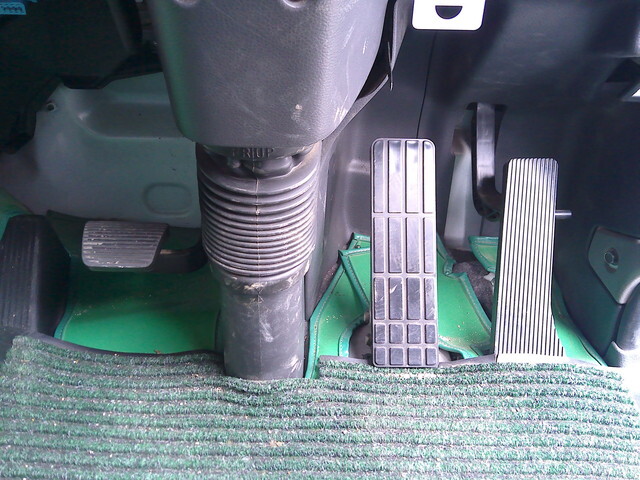 UDトラックスクオンセルフローダー大型（10t）[写真16]