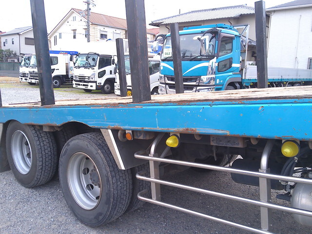 UDトラックスクオンセルフローダー大型（10t）[写真25]