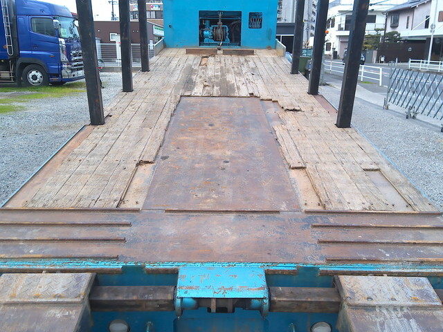 UDトラックスクオンセルフローダー大型（10t）[写真27]