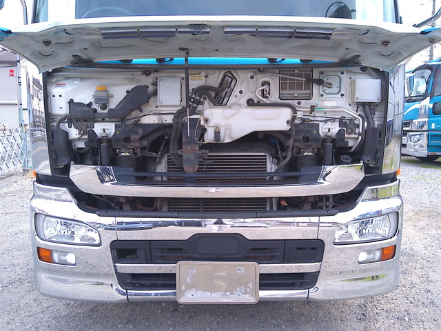 UDトラックスクオンセルフローダー大型（10t）[写真32]