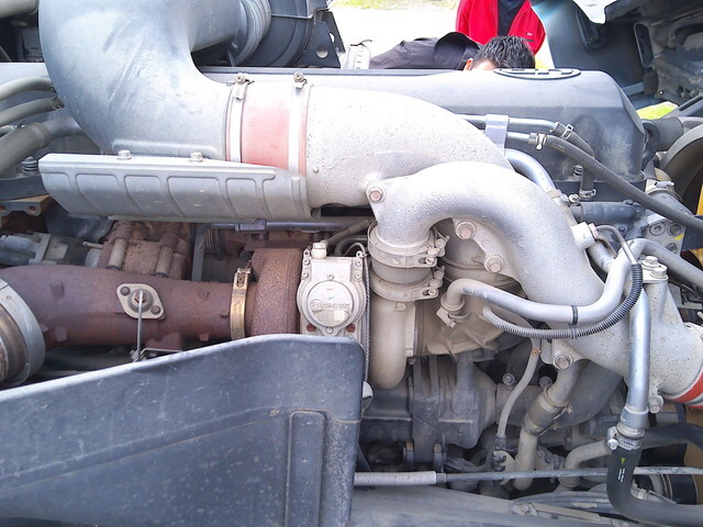 UDトラックスクオンセルフローダー大型（10t）[写真36]