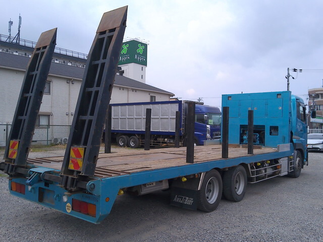 UDトラックスクオンセルフローダー大型（10t）[写真04]