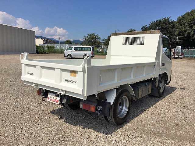 トヨタトヨエースダンプ小型（2t・3t）[写真02]