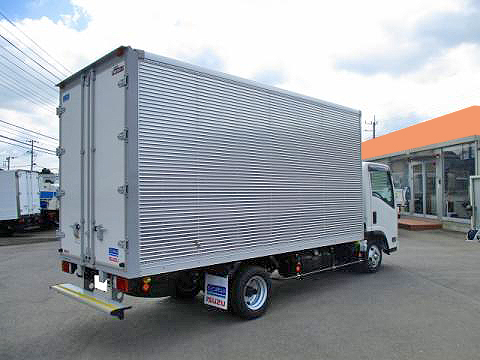 いすゞエルフアルミバン小型（2t・3t）[写真02]