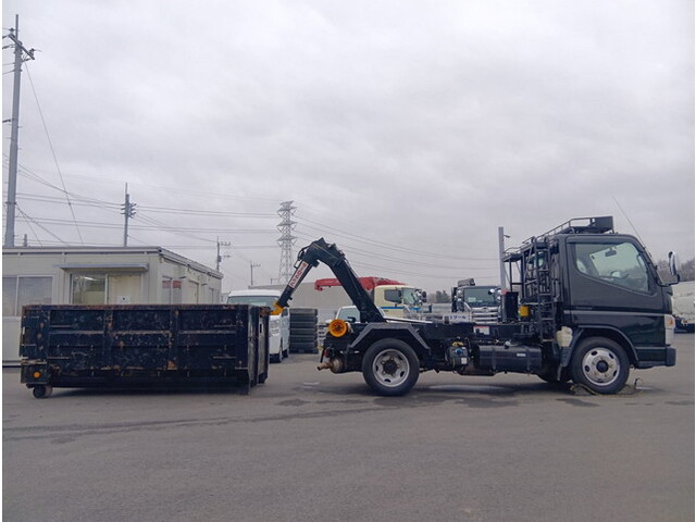 三菱ふそうキャンターコンテナ専用車小型（2t・3t）[写真10]