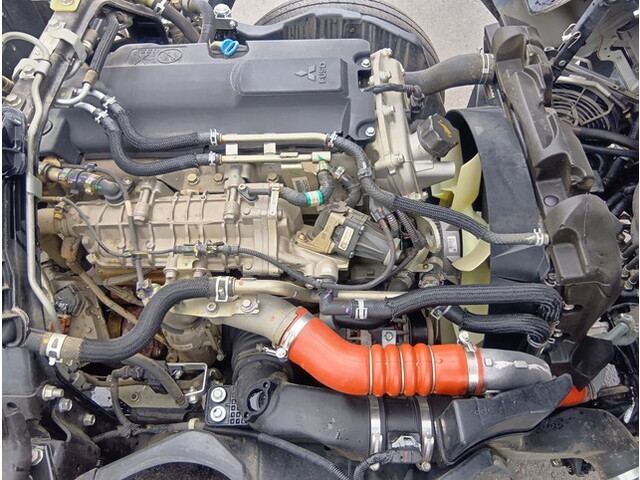 三菱ふそうキャンターコンテナ専用車小型（2t・3t）[写真18]