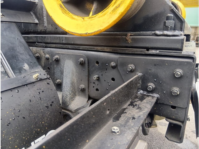 三菱ふそうキャンターコンテナ専用車小型（2t・3t）[写真19]