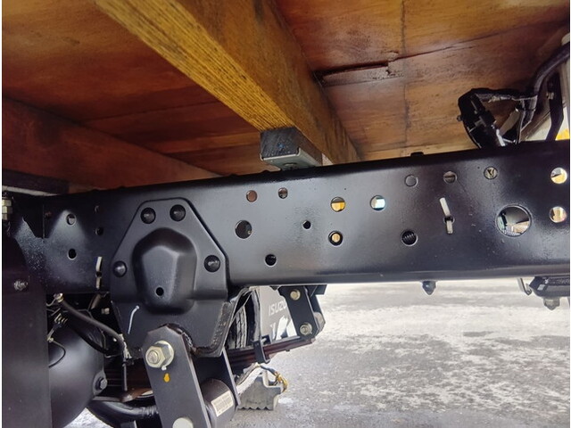 いすゞエルフダブルキャブ（Wキャブ）小型（2t・3t）[写真14]