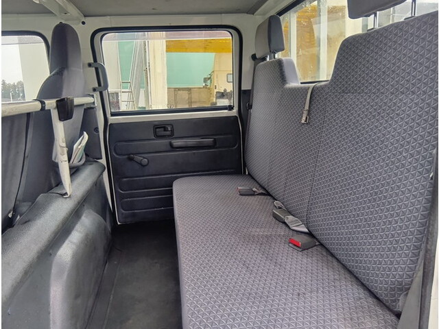 いすゞエルフダブルキャブ（Wキャブ）小型（2t・3t）[写真22]