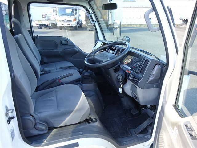 いすゞエルフクレーン3段小型（2t・3t）[写真22]