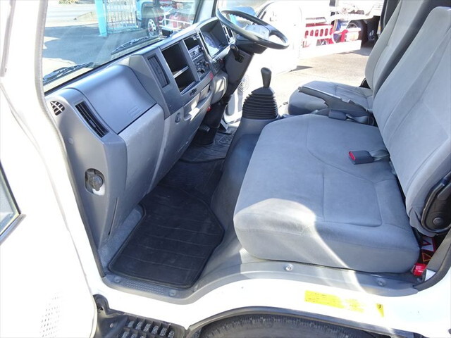 いすゞエルフクレーン3段小型（2t・3t）[写真27]