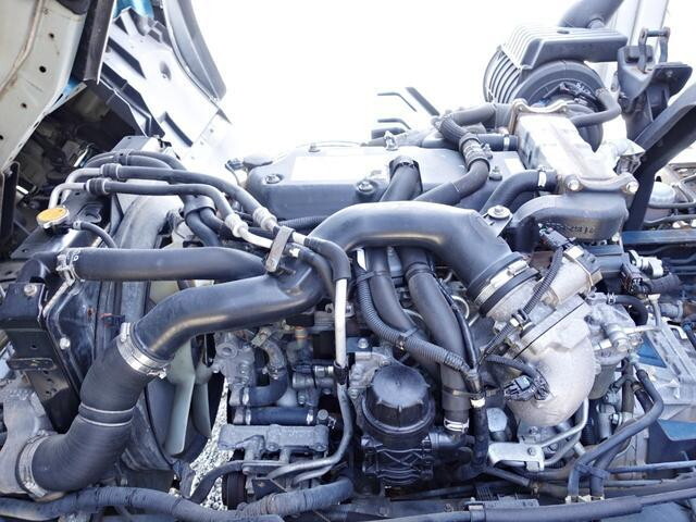 いすゞフォワードアルミウイング増トン（6t・8t）[写真13]