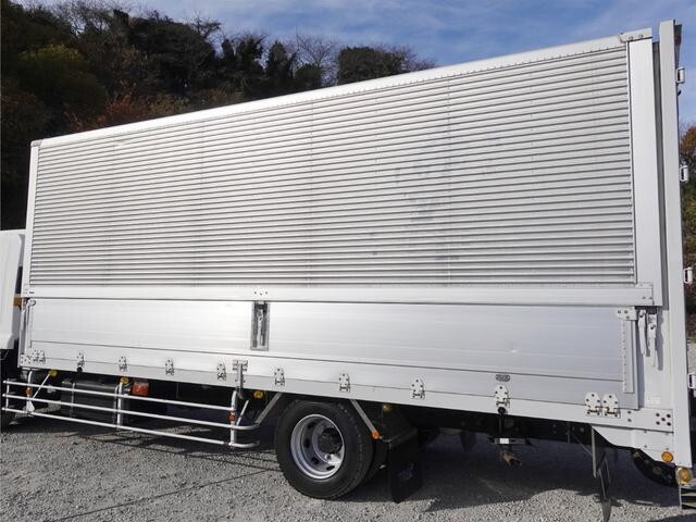 いすゞフォワードアルミウイング増トン（6t・8t）[写真09]