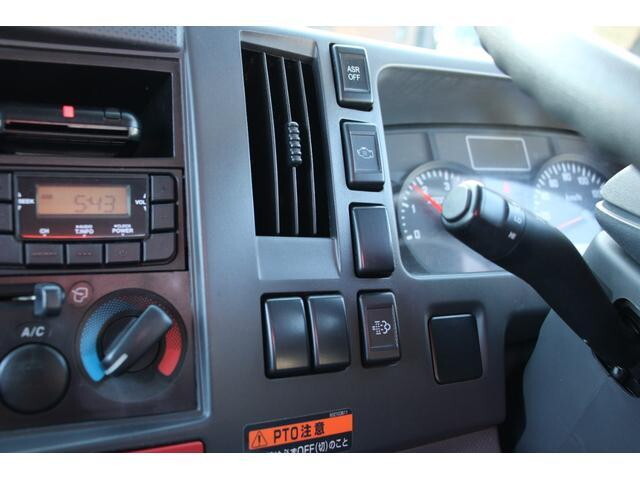 いすゞエルフクレーン4段小型（2t・3t）[写真34]