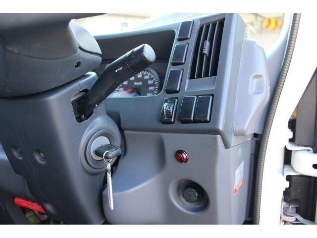 いすゞエルフクレーン4段小型（2t・3t）[写真35]