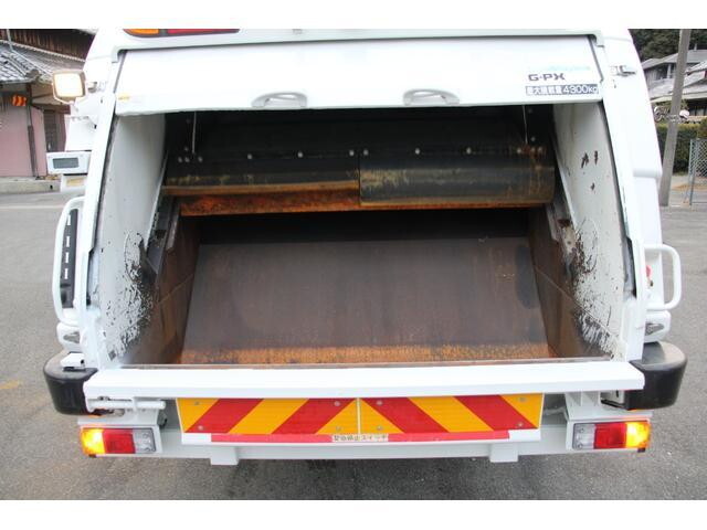 いすゞフォワードパッカー車（塵芥車）増トン（6t・8t）[写真14]