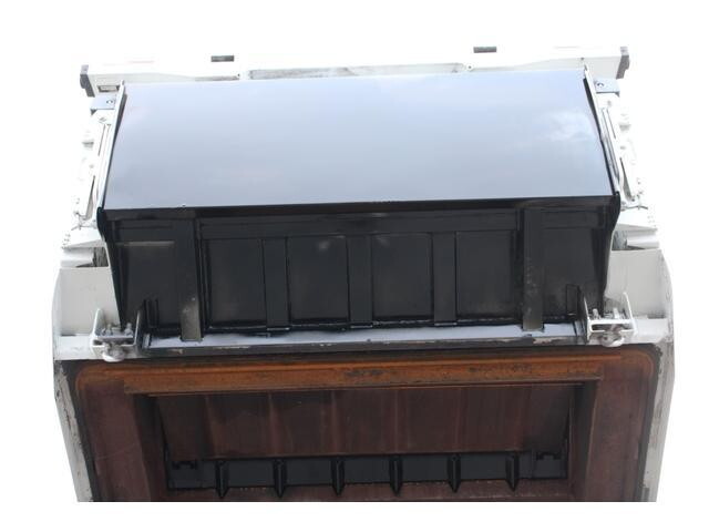 いすゞフォワードパッカー車（塵芥車）増トン（6t・8t）[写真24]