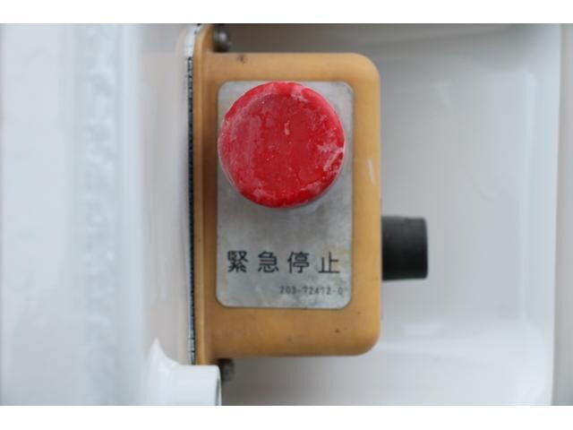 いすゞフォワードパッカー車（塵芥車）増トン（6t・8t）[写真26]