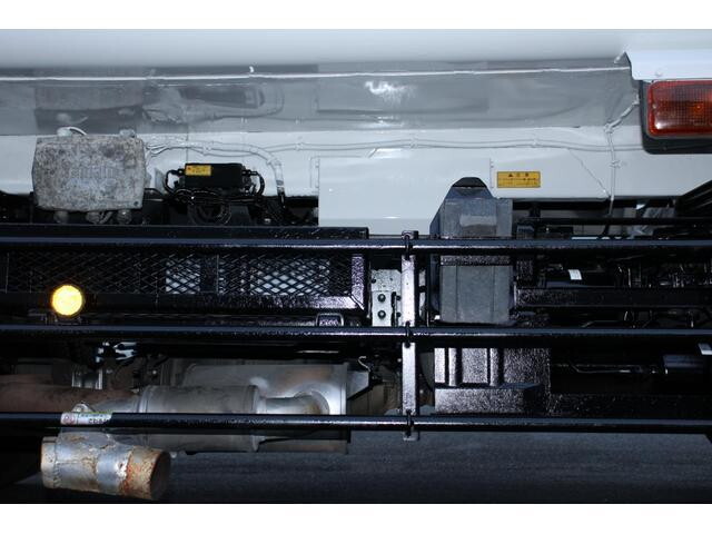 いすゞフォワードパッカー車（塵芥車）増トン（6t・8t）[写真30]