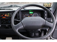 いすゞフォワードパッカー車（塵芥車）増トン（6t・8t）[写真33]